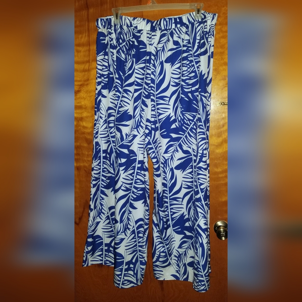 Women's SHEIN: Curve Blue and White Wide Leg Pants 4X